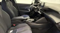 Peugeot 2008 1.2 Hybrid 145ch GT e-DCS6 — photo 15