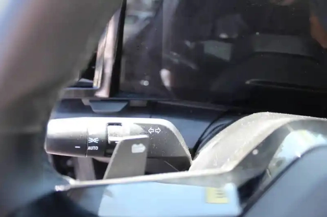 Renault Megane e-tech ev60 220 ch super charge — photo 37