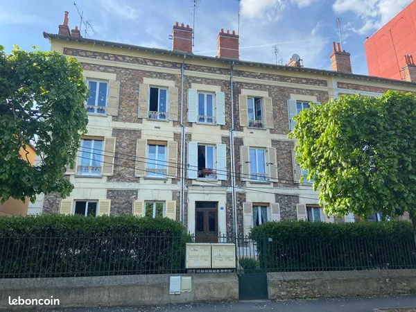 Appartement 3 pièces 54 m² - Gare RER D à 5 min - 119 000