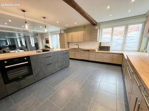 Maison 5 pièces 299 m²