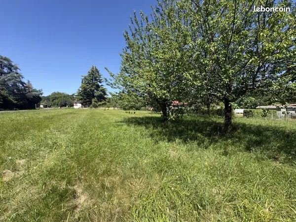 Terrain 700 m² Port Sainte Foy Et Ponchapt
