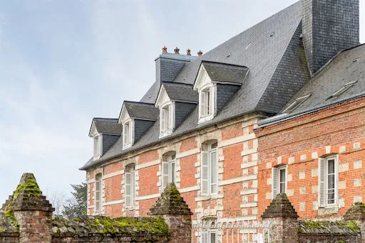 Maison 13 pièces 660 m²
