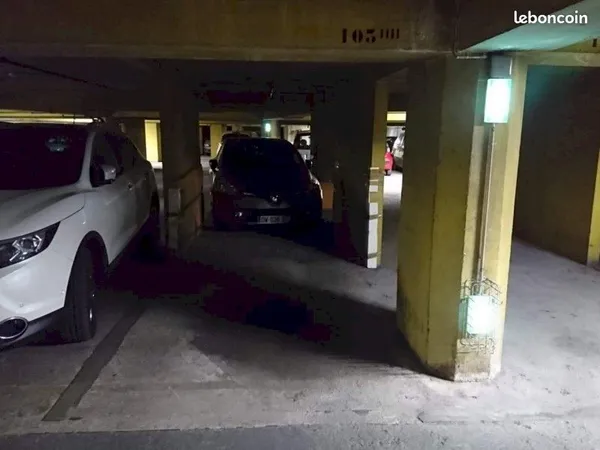 Location Parking Paris République
