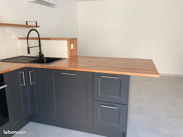 Location petite maison de ville t3