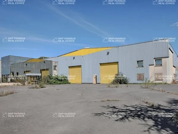 Entrepôt 4580 m²
