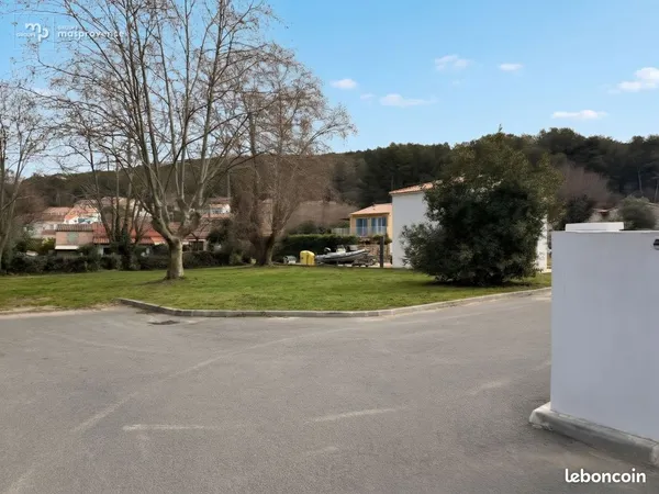 Terrain à bâtir de 500 m² à SIX-FOURS-LES-PLAGES (83)