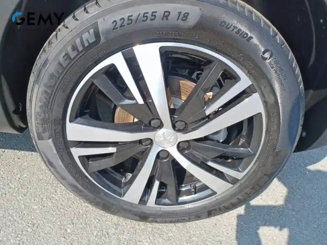 Peugeot 3008 hybrid 225 e-eat8 — photo 11