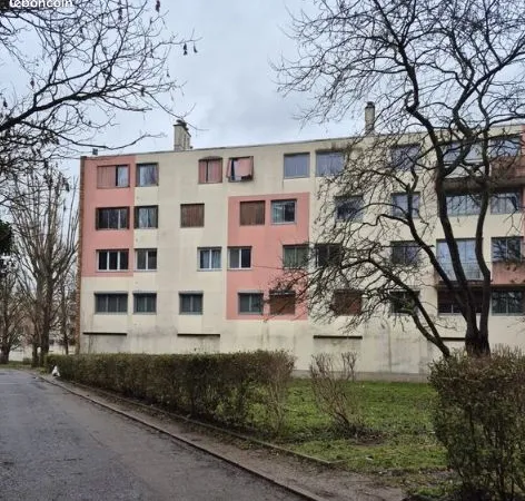 Appartement 4 pièces - 68 m² - 3 chambres - Prix non négociable