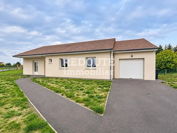 Maison de plain-pied 138 m² avec jardin et garage