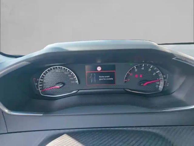 Peugeot 208 puretech 75 s&amp;s bvm5 — photo 28