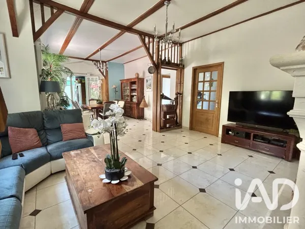 Maison 7 pièces 224 m²