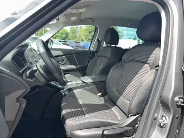 Renault Scenic grand  tce 140 edc — photo 9