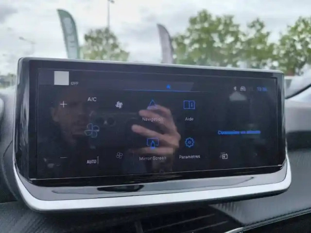 Peugeot 208 hybrid 110 ch e-dcs6 — photo 18