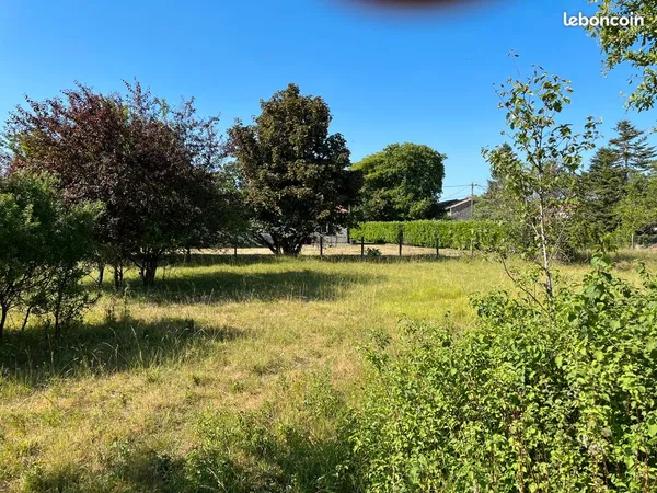 Terrain a batir Brie 16590
