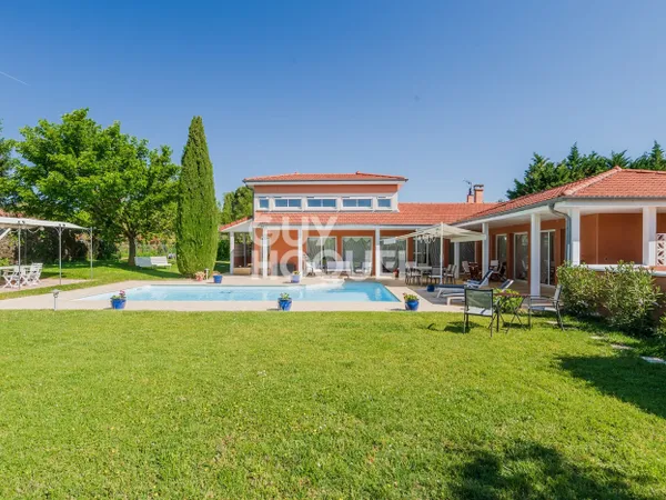 EXCLUSIVITÉ- SUPERBE VILLA DE 170 m² SUR LES HAUTEURS DE ROCHET