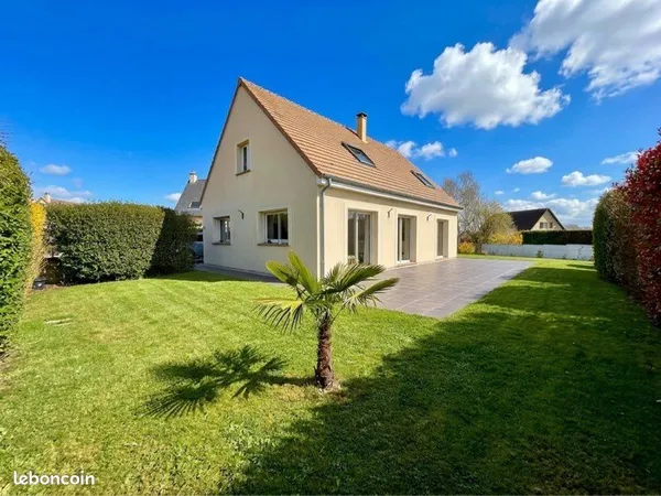 Maison avec terrain de 6 pièces à 10 minutes de Caen