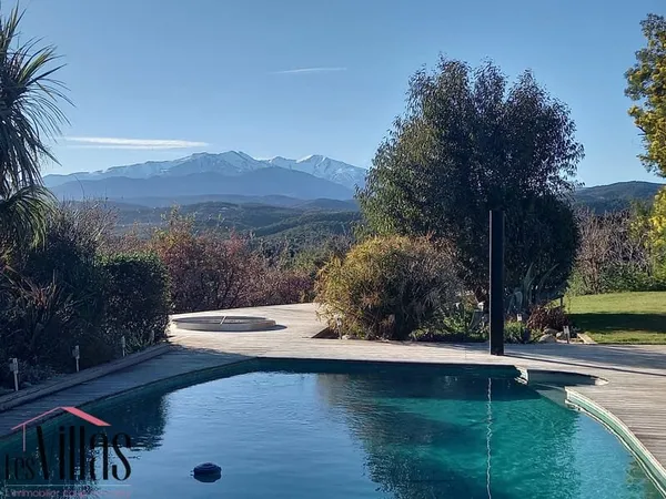 MAS rénové style contemporain de 250 m2 sur 32 ha + T2 + an