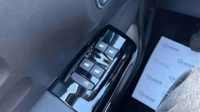 Citroën C3 puretech 83 s&amp;s bvm5 — photo 17