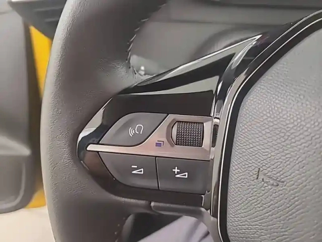 Peugeot 208 puretech 75 s&amp;s bvm5 — photo 54