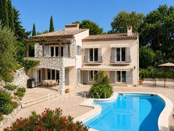 Charmante villa avec vue dégagée Saint-Paul de Vence