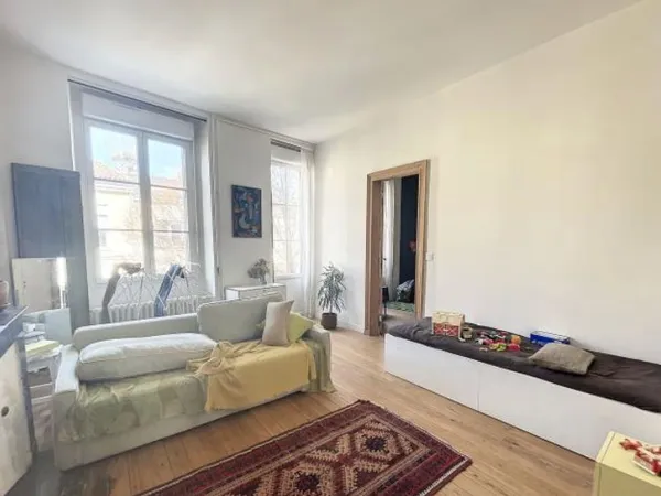 Appartement de 93m2 à louer sur Bordeaux