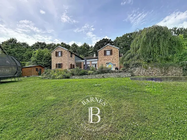 Le service location de la Maison BARNES vous propose ce bien :