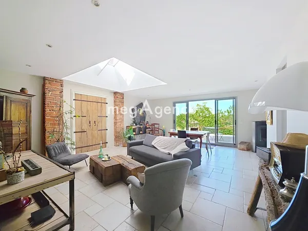 Maison de plain-pied - 148 m² - Grands volumes et vue sur le château