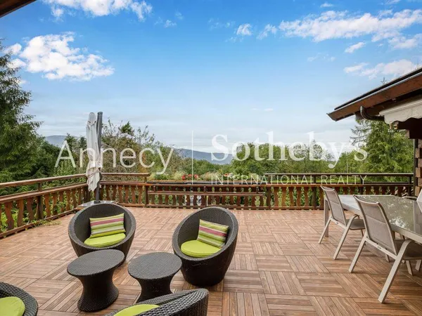 Chalet 8 pièces 296 m²