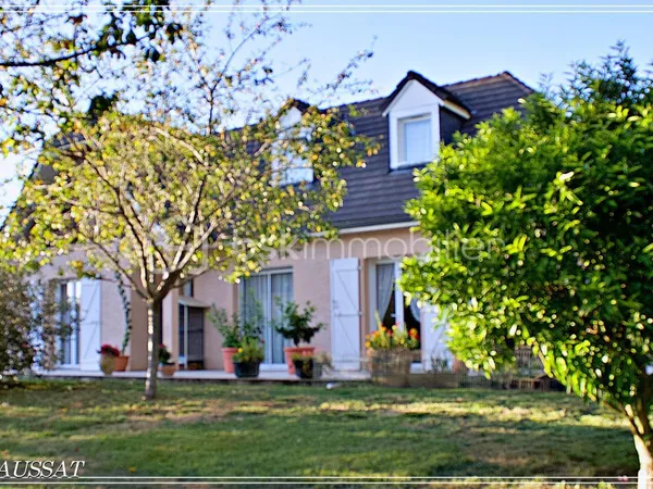 Maison contemporaine de 135 m² sur 1500 m² de terrain !