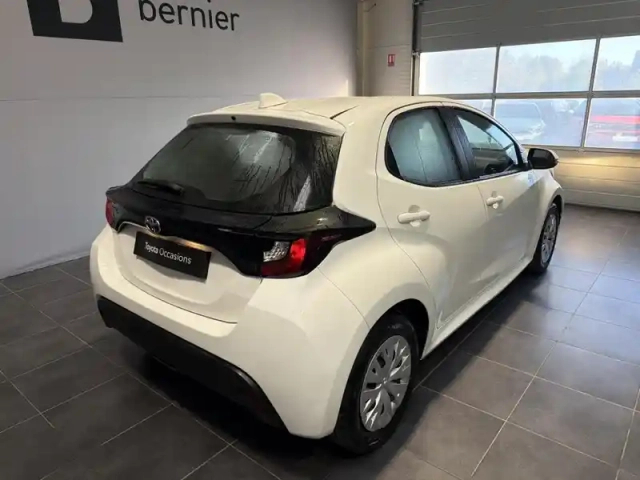 Toyota Yaris 120 vvt-i dynamic business 5p mc24 — photo 3