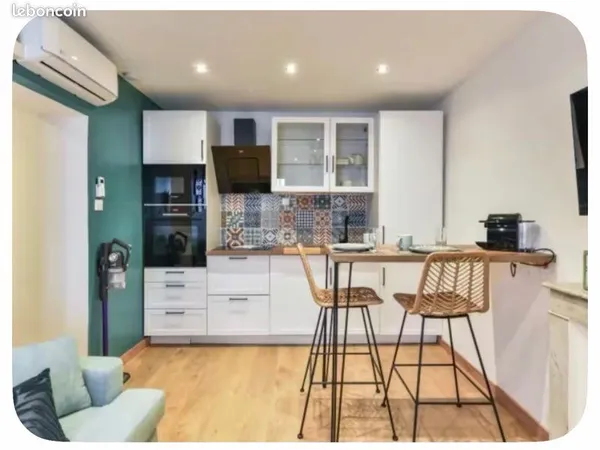 🏡 CANNES CENTRE - RUE MEYNADIER - 22 m² RÉNOVÉS - 1ER ÉTAGE - MEUBLÉ