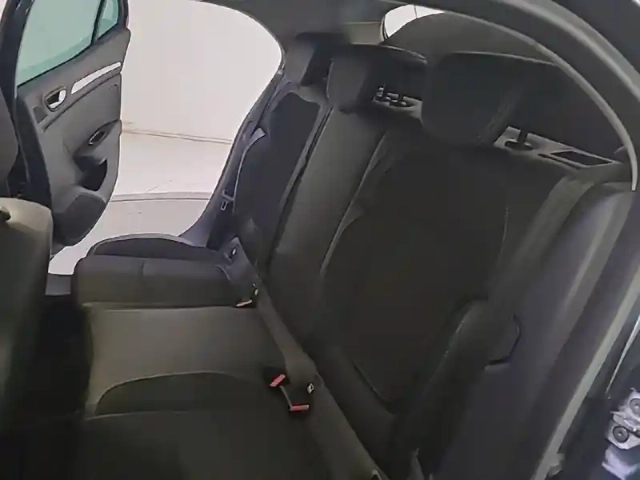Renault Megane mégane iv berline tce 140 edc fap - 21n — photo 12