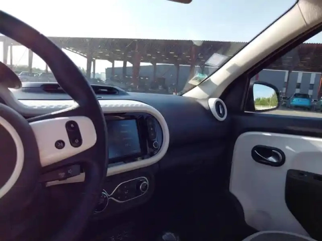 Renault Twingo iii sce 65 - 21 — photo 14