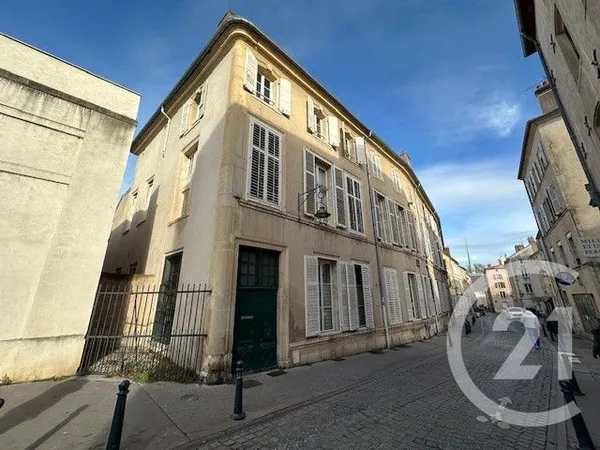 Appartement 9 pièces 112 m²
