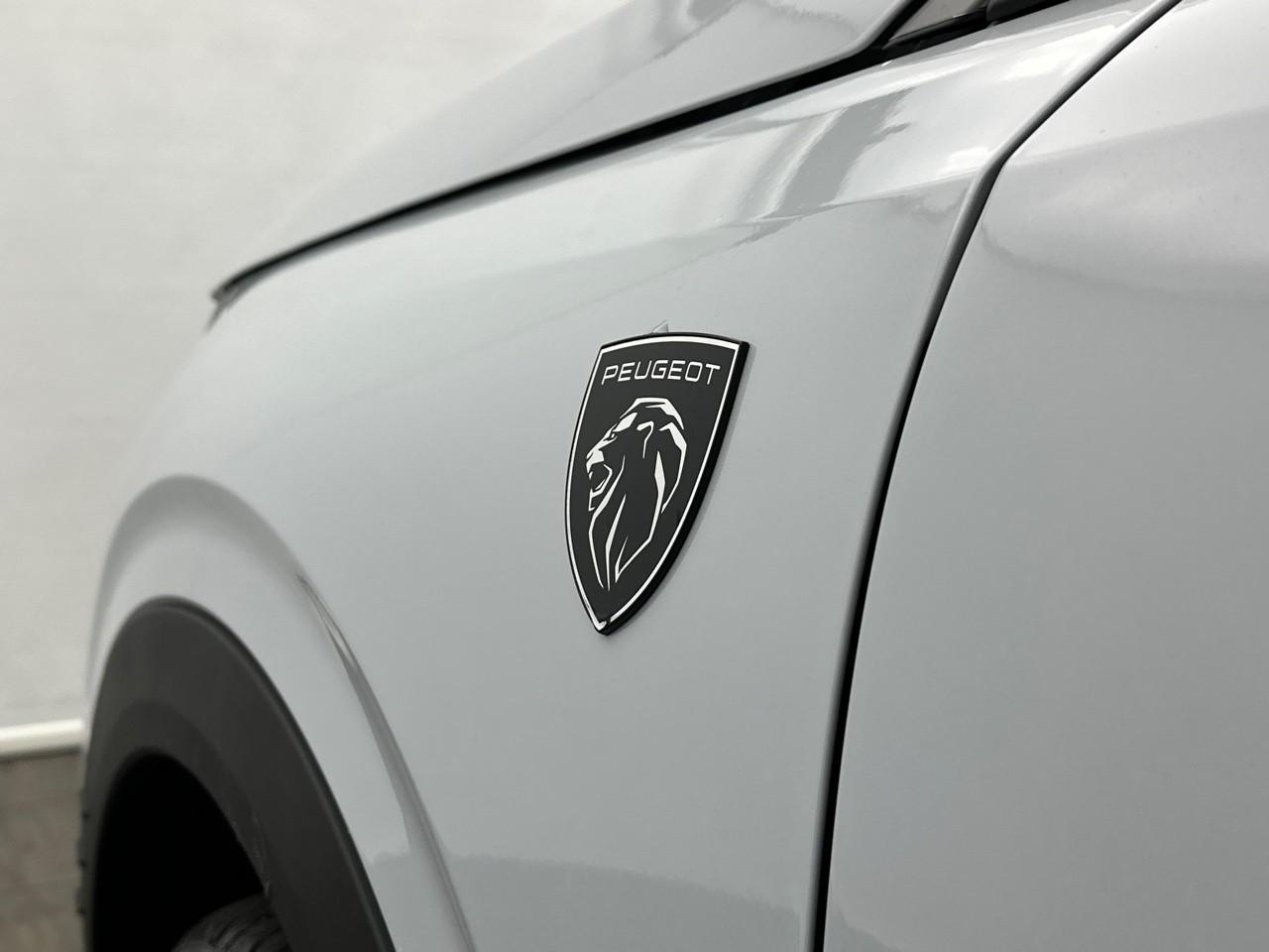 Peugeot 3008 hybrid 145 e-dcs6 gt — photo 35