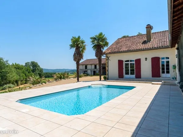 Maison 5 pièces 265 m²