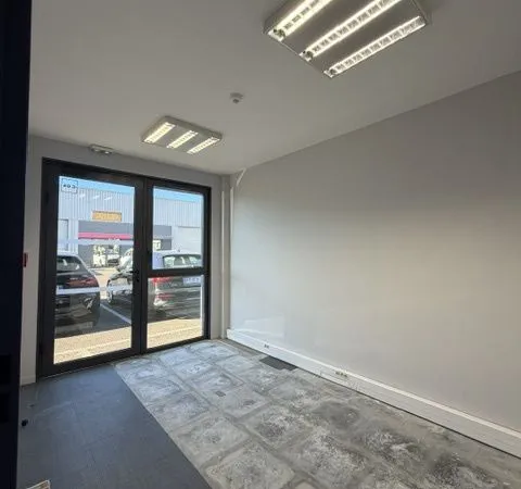 Local 40 m² Cenon