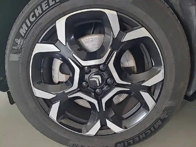 Citroën C5 Aircross hybride rechargeable 225 e-eat8 — photo 13