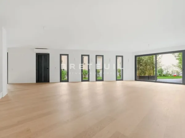 Maison 6 pièces 208 m²