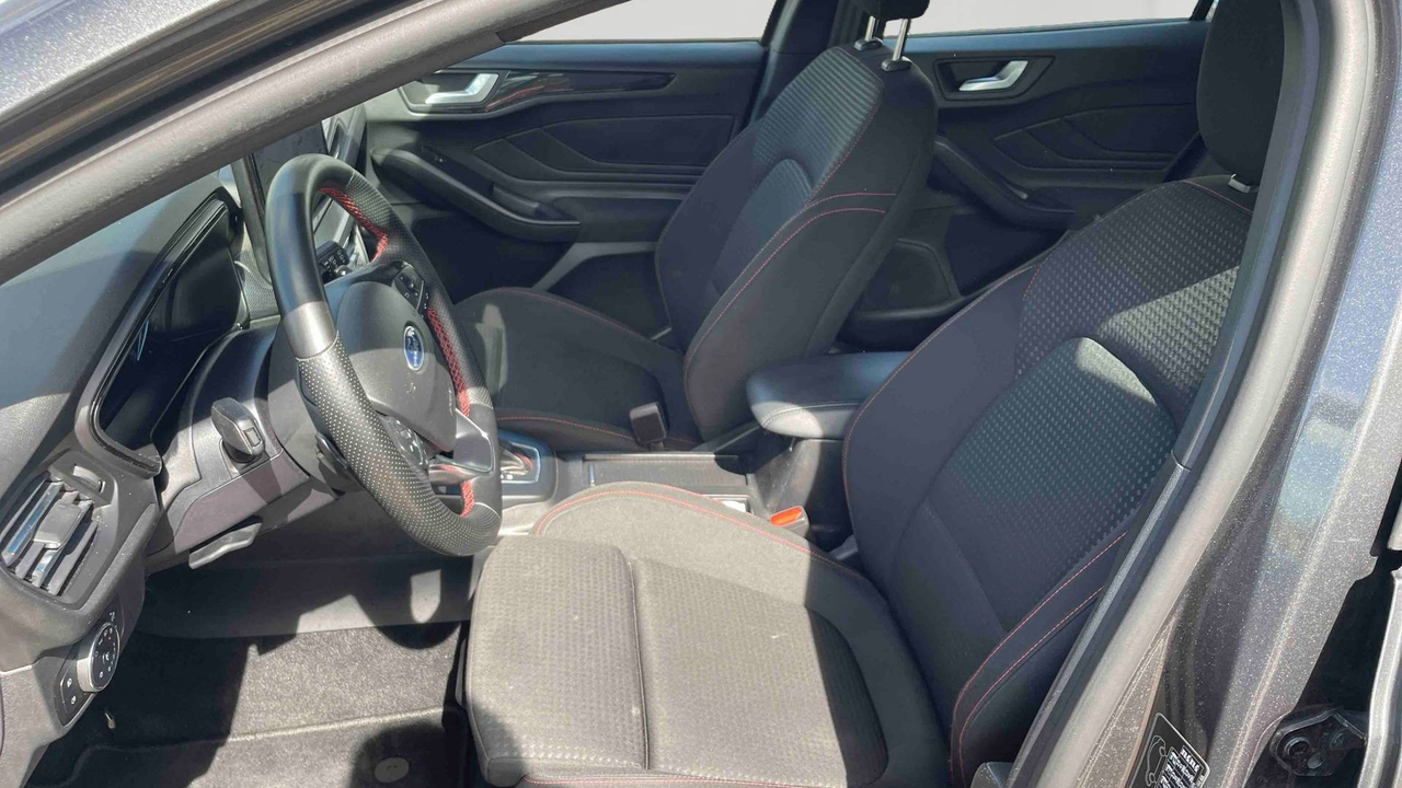 Ford Focus SW 1.0 EcoBoost 155 S&amp;S mHEV Powershift — photo 12