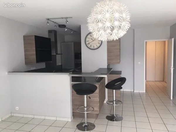 Appartement T3 80 m² - Tours hyper-centre - Face gare - Parking