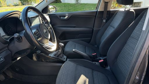 Kia Stonic 1.6 CRDi 110 - Active – 2018 – 99380 km – Diesel – Boîte Manuelle — photo 17
