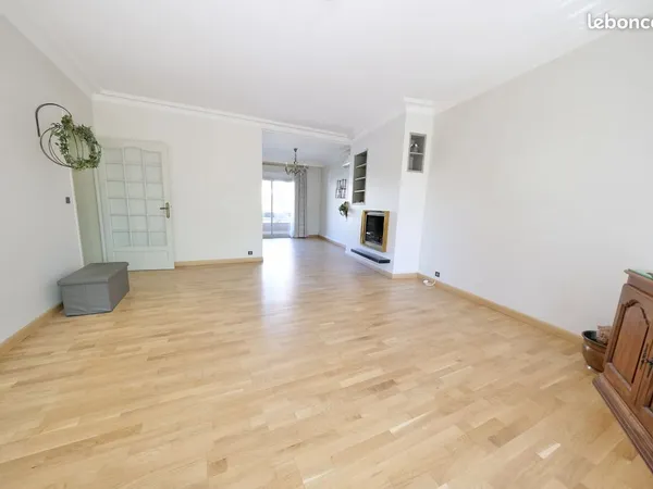 Appartement 5 pièces 104 m²