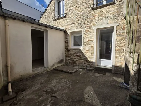 Appartement rénové meublé VANNES
