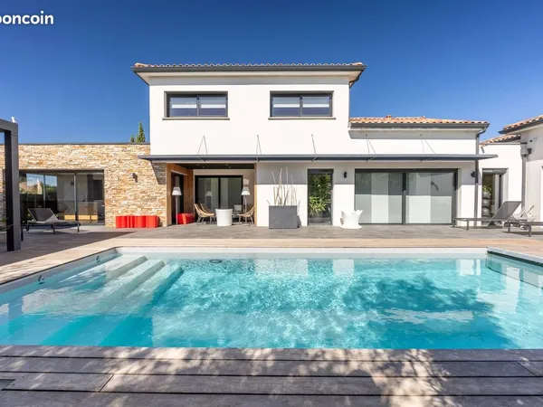 Maison 7 pièces 270 m²