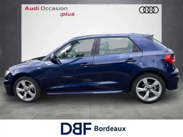 Audi A1 30 tfsi 116 ch s tronic 7 s line — photo 2