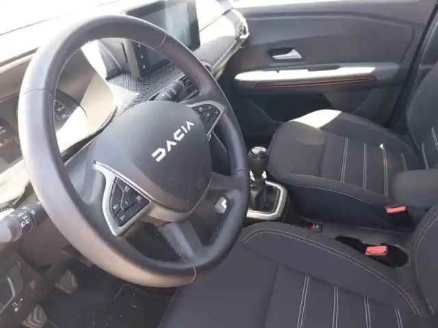 Dacia Sandero eco-g 100 — photo 4