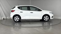 Dacia Sandero 1.0 SCe 65ch Essential — photo 4