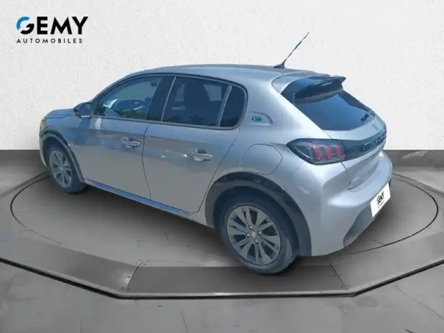 Peugeot 208 electrique 50 kwh 136ch — photo 7