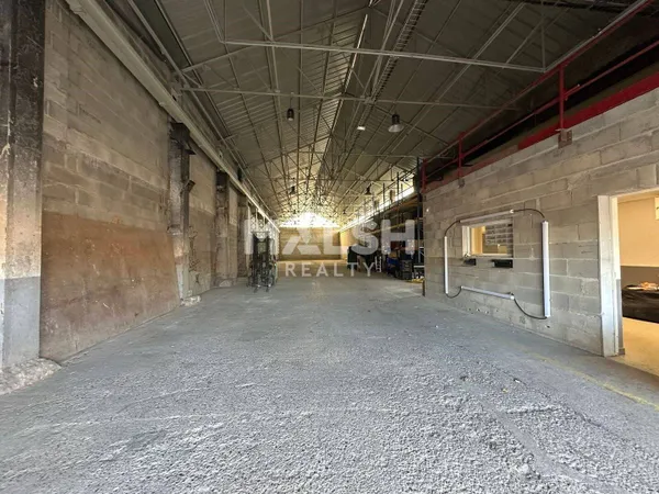 Local d'activité 1000 m²